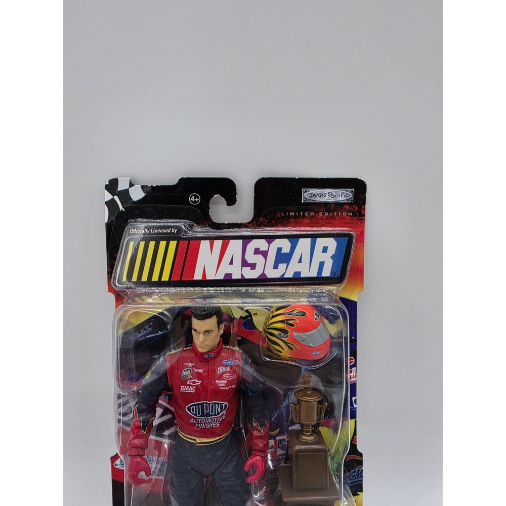 Jakks Pacific NASCAR Jeff Gordon Road Champs Action Figure 24171 DuPont 2003 NEW - Picture 4 of 12